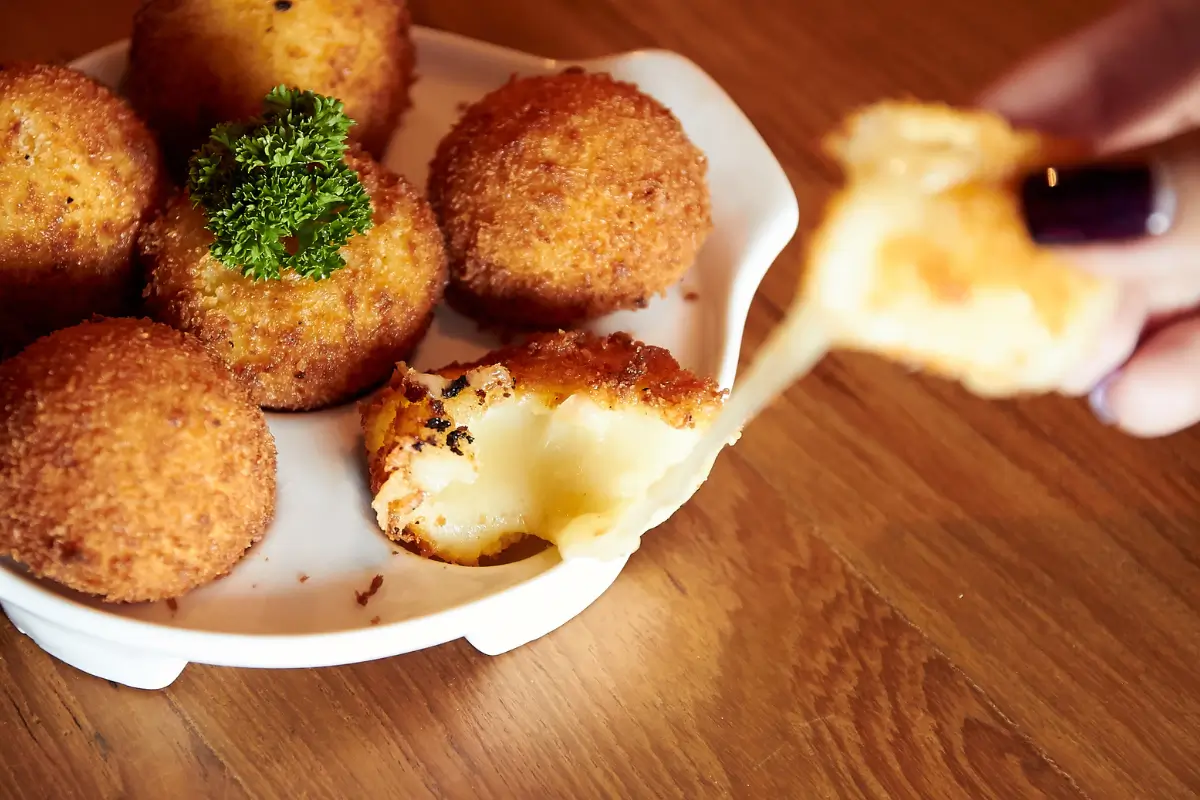 Bolinha de Queijo